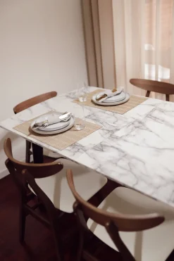 Beliani Tuoli Kumipuu Tumma Puu/Valkoinen 2 Kpl Lynn Flash Sale