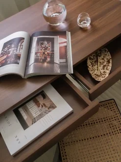 Beliani Tyopoyta 2 Laatikkoa Tumma Puu 120 X 70 Cm Sheslay Hot