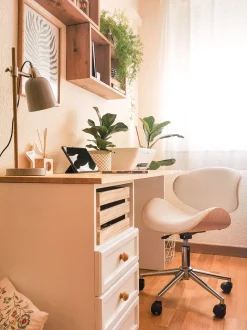 Beliani Tyotuoli Keinonahka Valkoinen Rotterdam Fashion