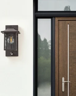 Beliani Ulkoseinavalaisin Rauta Musta Teviot Hot