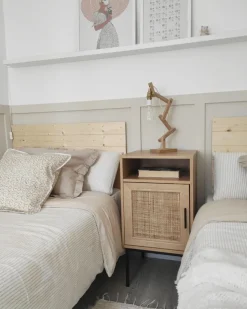 Beliani Yopoyta Kaappi Hylly Vaalea Puu Pasco Fashion